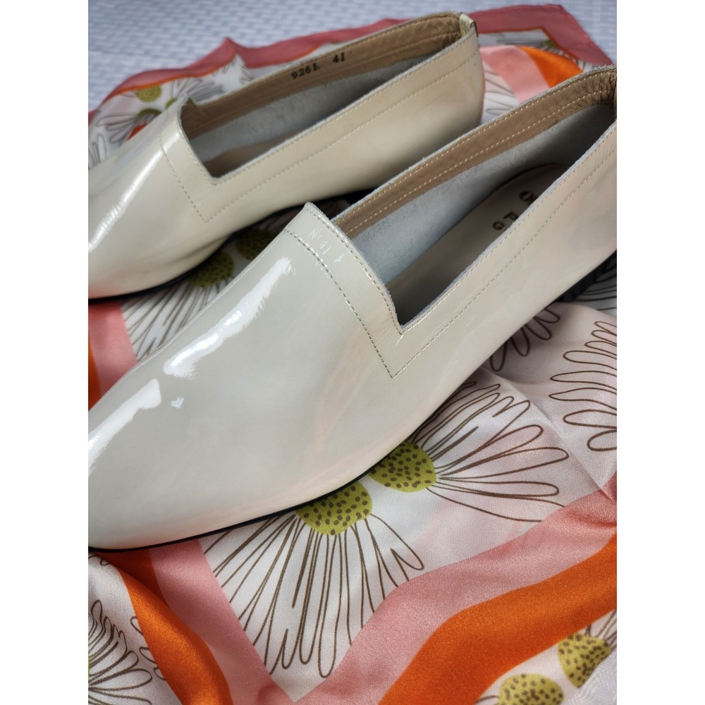 NEW! OPS & OPS PLAIN GOODS Genuine Patent Leather Cream Loafers London Portugal